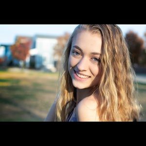 Meet your Posher, Hailey
